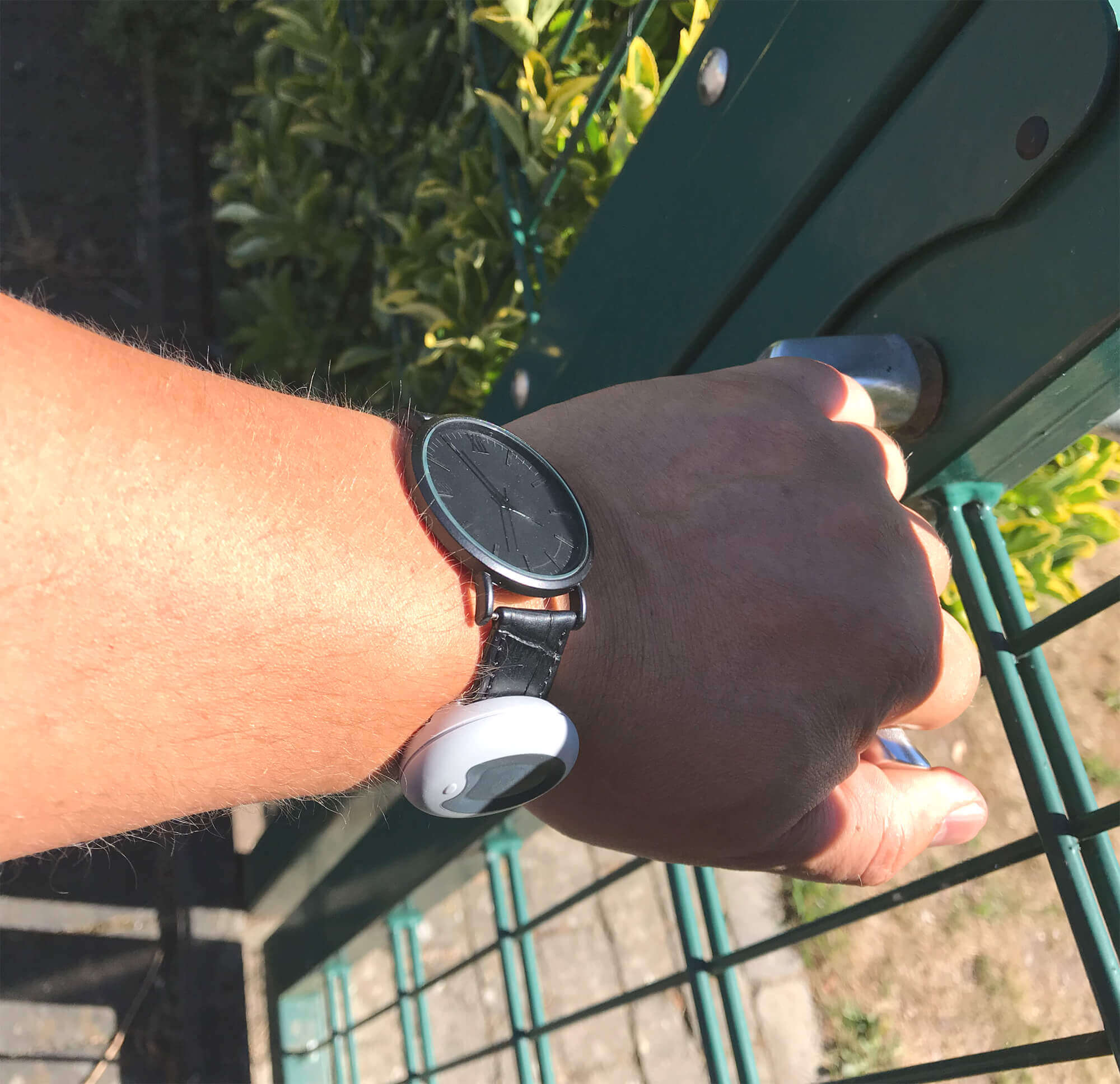 MyAmie_at-watch_black_leather_18