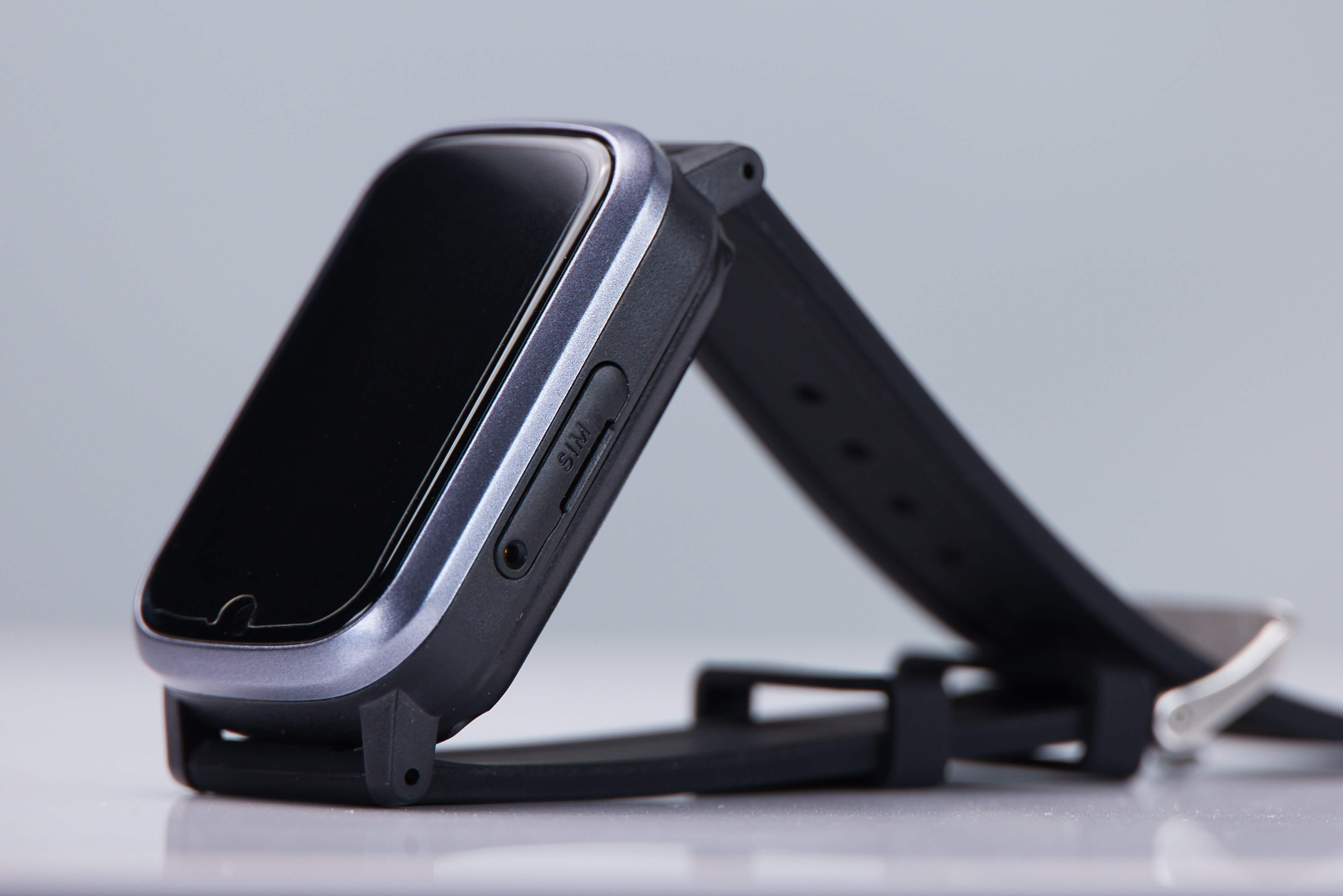 GPS-Track_Watch_slim_Seite_SIM
