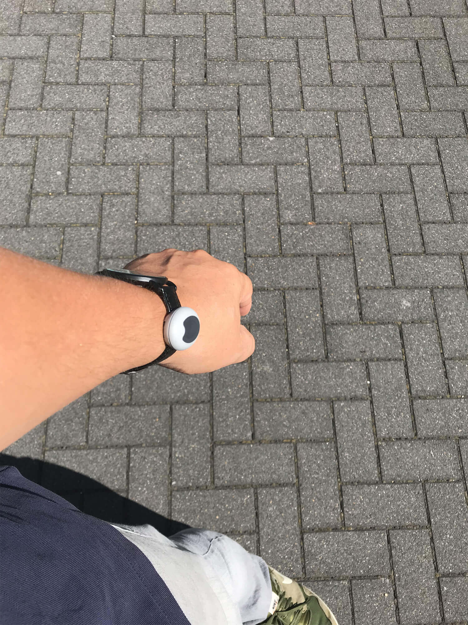 MyAmie_at-watch_black_leather_12