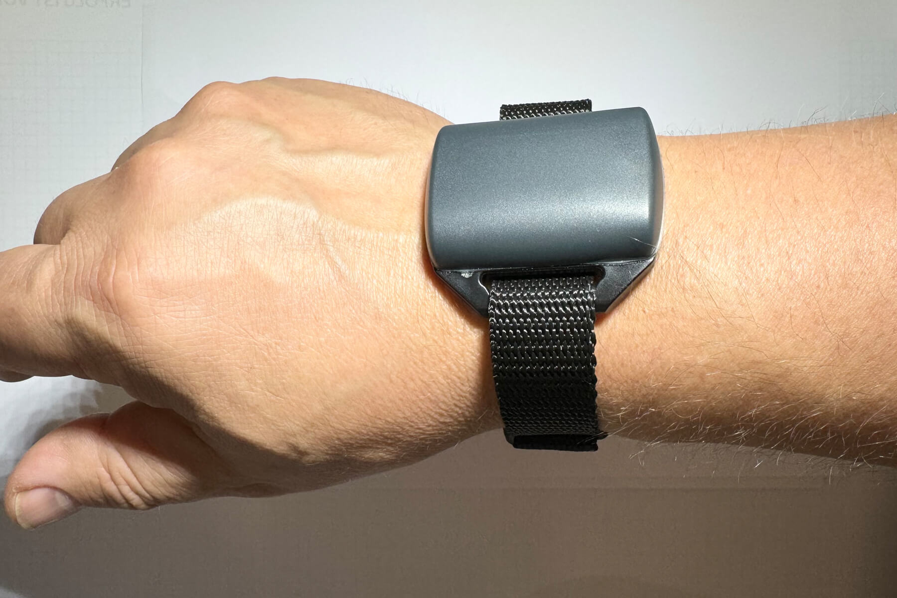 Raphael-home Patienten-Transponder (schwarz) |  mit Patentverschluss | Version ab 05-2024 | 2.18 | Gewebe-Armband Raphael-home Patienten-Transponder (schwarz) |  mit Patentverschluss | Version ab 05-2024 | 2.18 | Gewebe-Armband