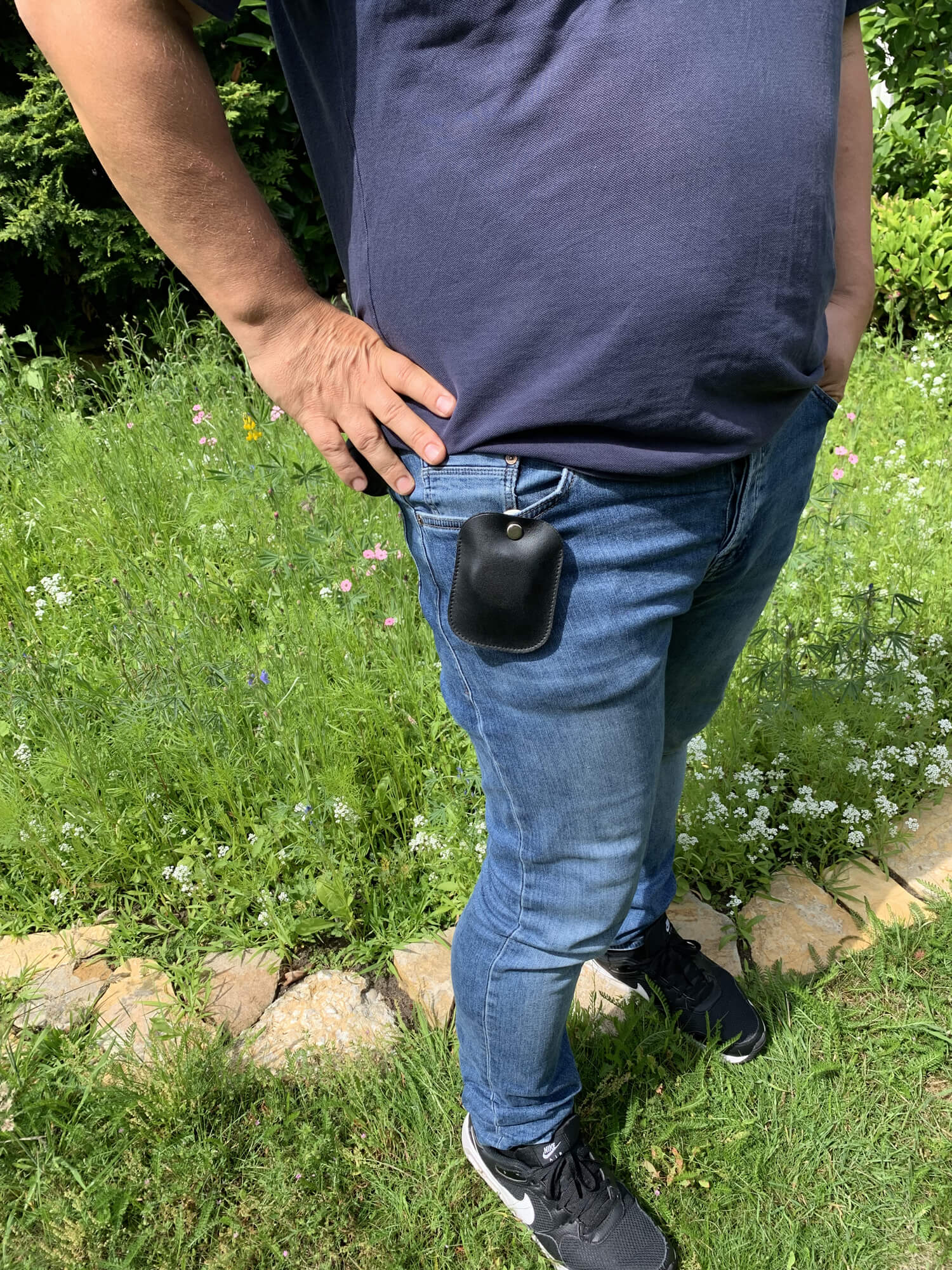 GPS-Tracker_an_der_Kleidung_L